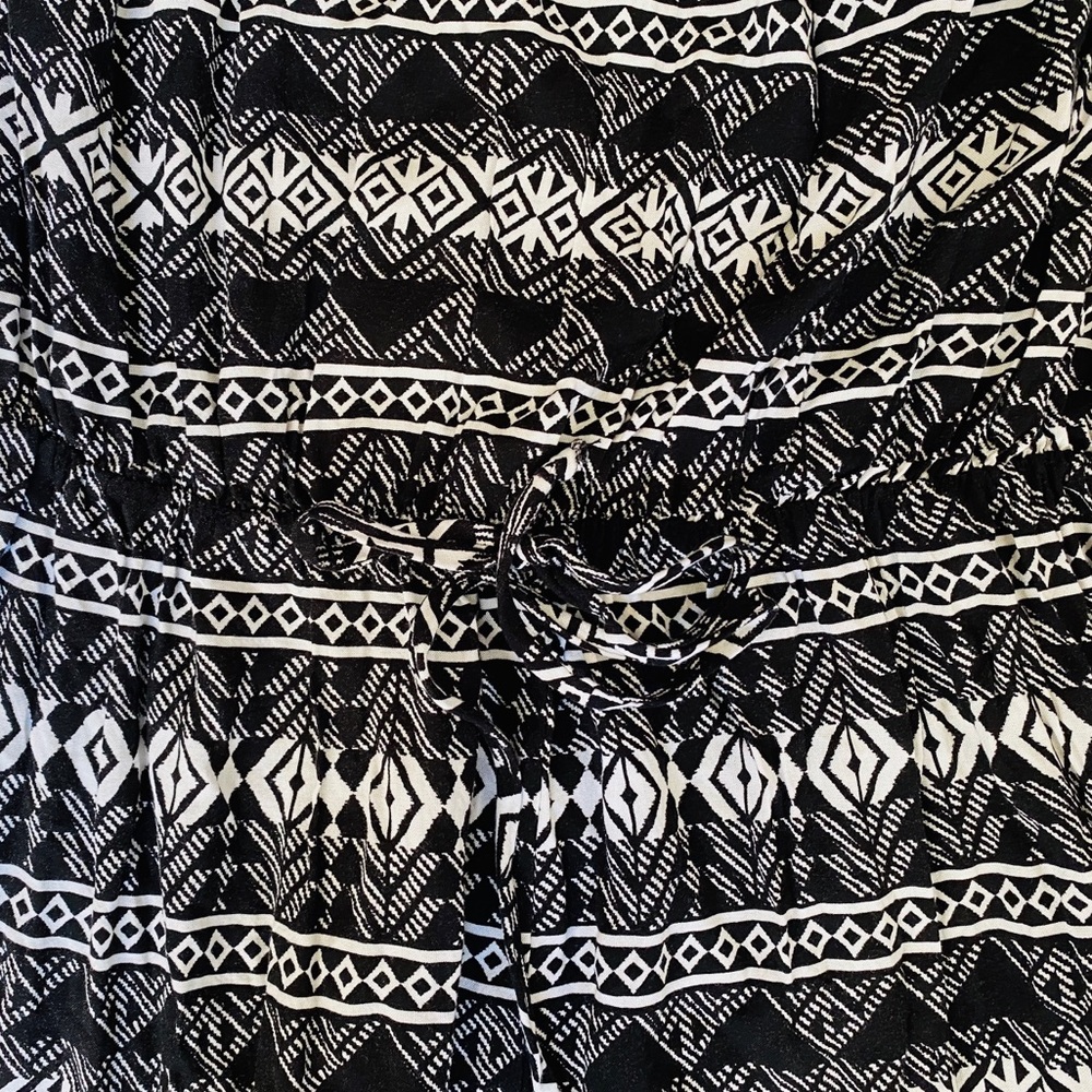Body Central Aztec Strapless Romper - Picture 4 of 7